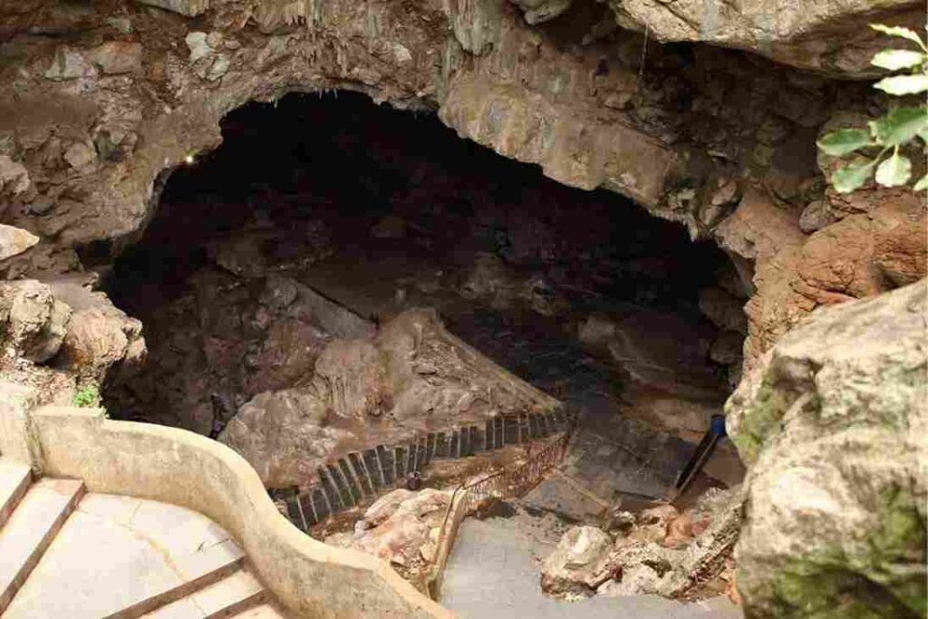Borra Caves, Visakhapatnam