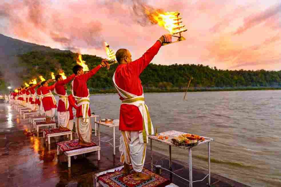 Ganga Aarti at Triveni Ghat