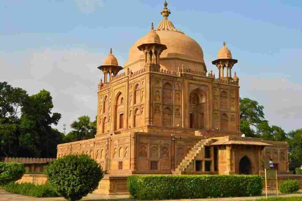 Khusro Bagh, Prayagraj