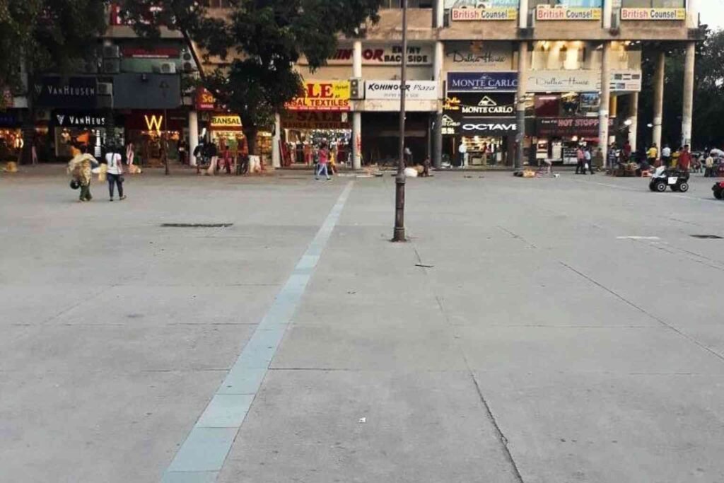 Local Food at Sector 17 in Chandigarh